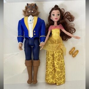 Disney Live Action Belle Beauty and The Beast, Belle’s rose on chest plays music